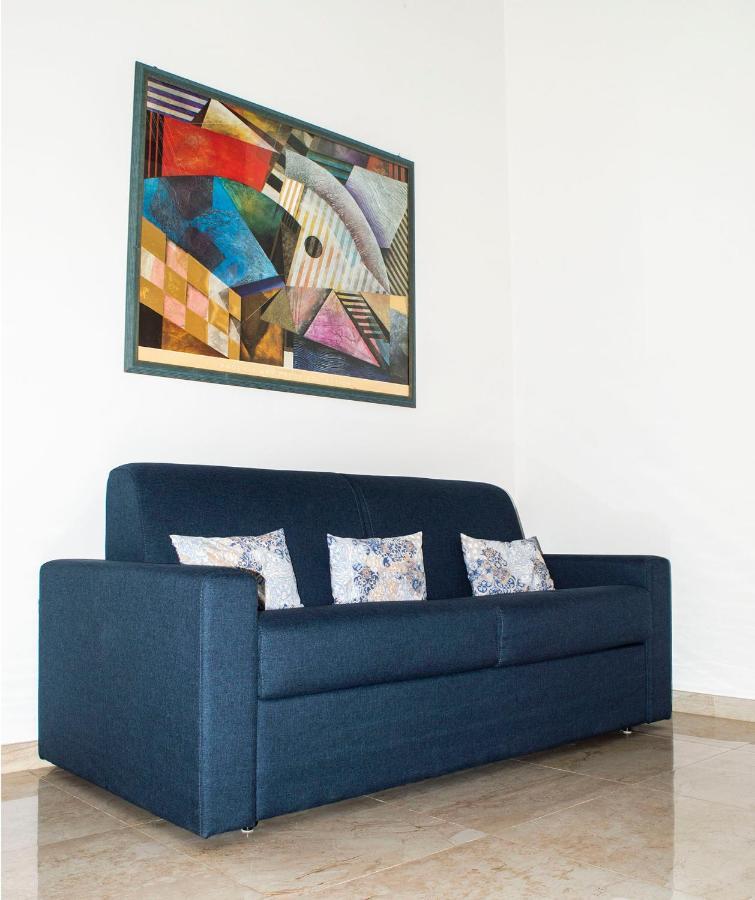 Casa Vacanze L'Essenziale มาร์ตินาฟรังกา ภายนอก รูปภาพ