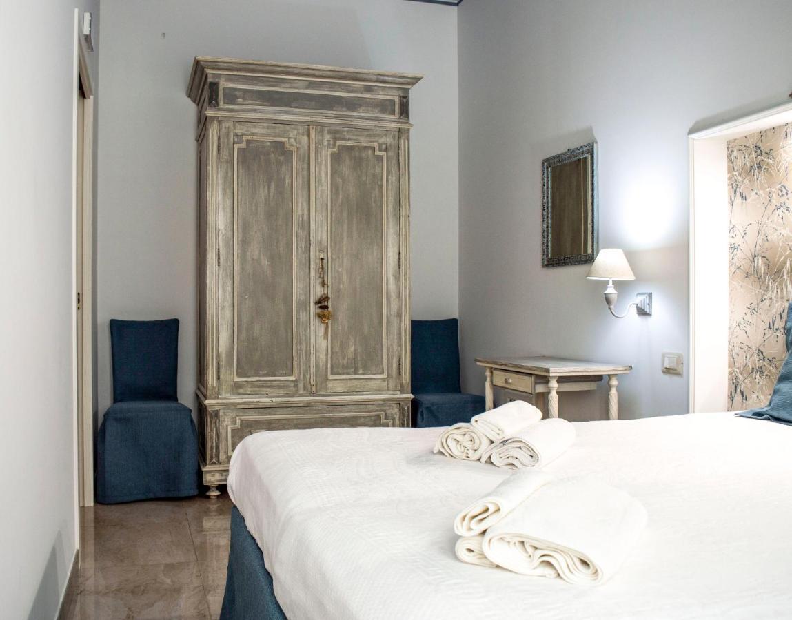 Casa Vacanze L'Essenziale มาร์ตินาฟรังกา ภายนอก รูปภาพ