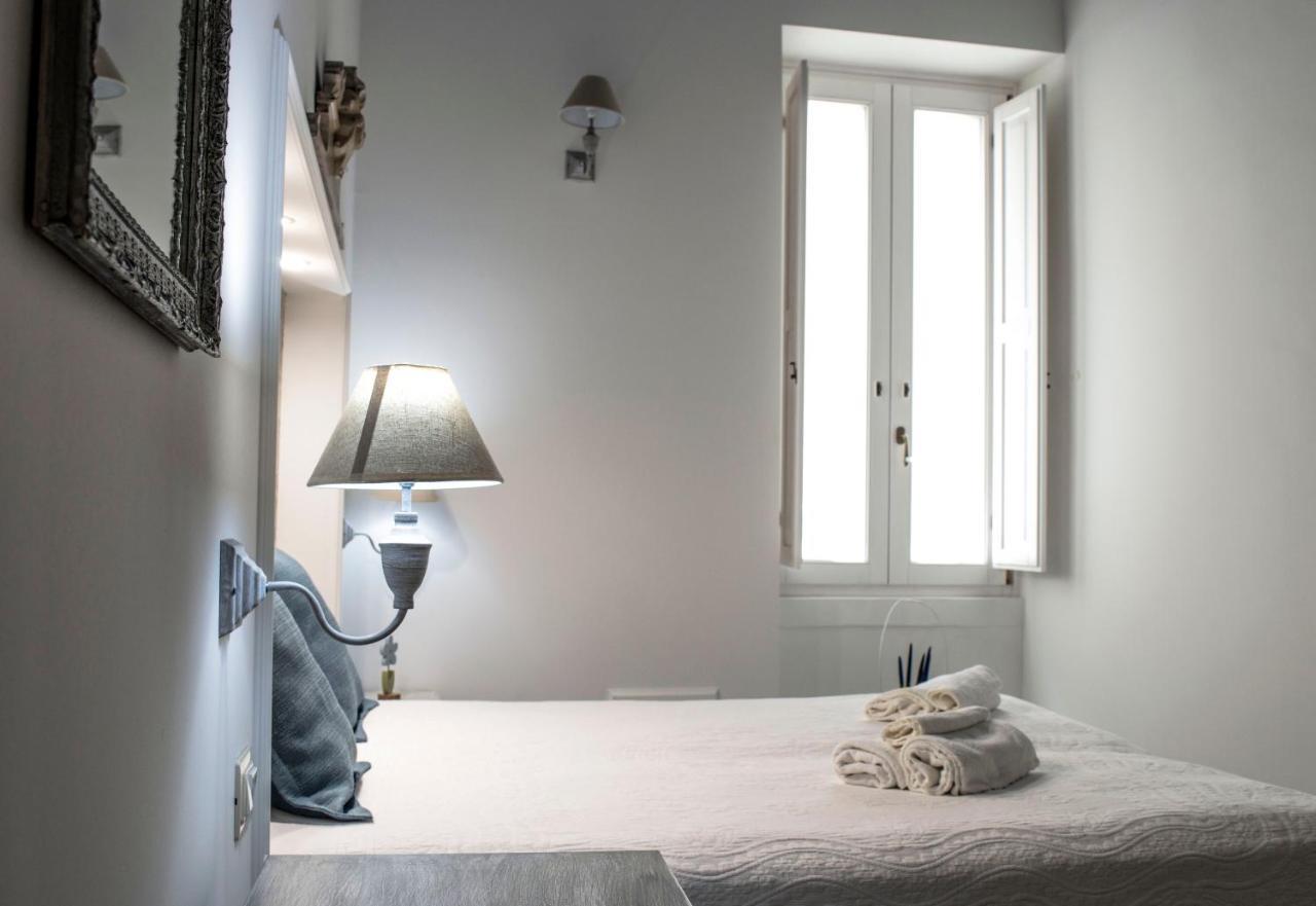Casa Vacanze L'Essenziale มาร์ตินาฟรังกา ภายนอก รูปภาพ
